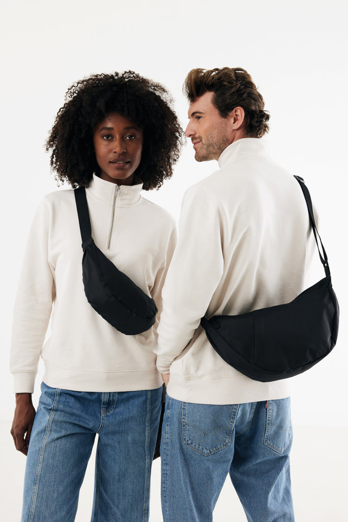 Crescent AWARE™ RPET puolikuun muotoinen crossbody -laukku-5