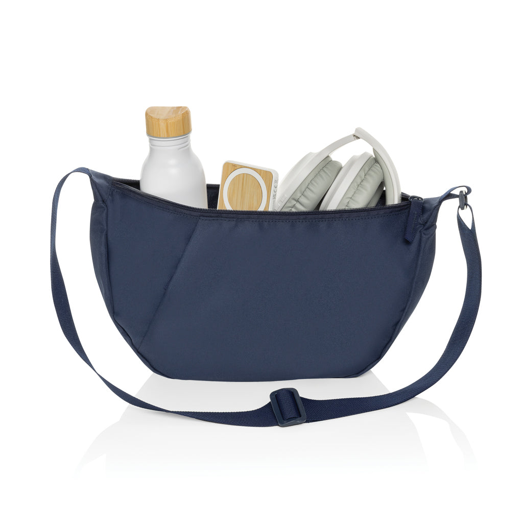 Crescent XL AWARE™ RPET puolikuun muotoinen crossbody-laukku-19