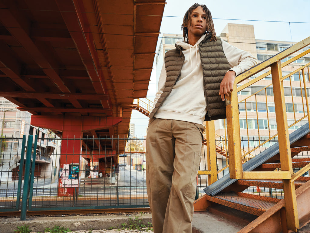 IQONIQ Meru miesten liivi kierrätetystä polyesteristä-41