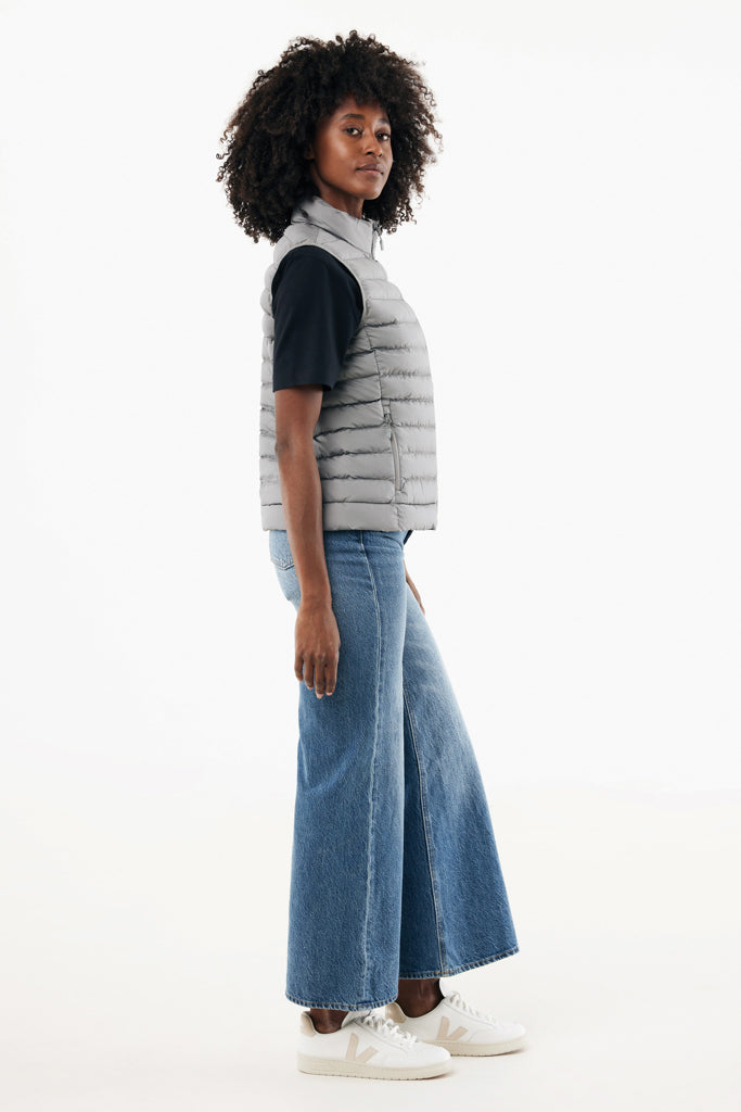 IQONIQ Meru naisten liivi kierrätetystä polyesteristä-76