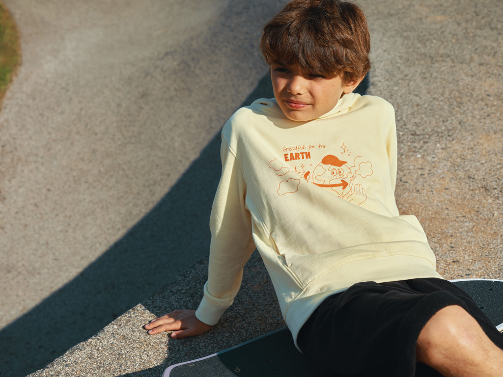 IQONIQ Yengo lasten huppari kierrätetystä puuvillasta-79