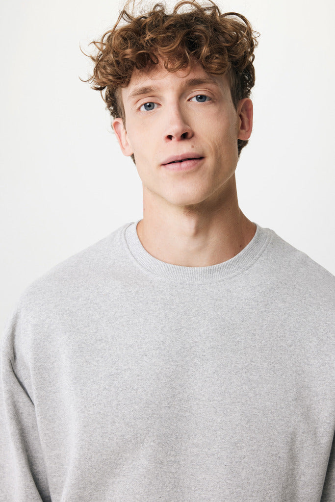 IQONIQ Kruger rento collegepaita kierrätetystä puuvillasta-151