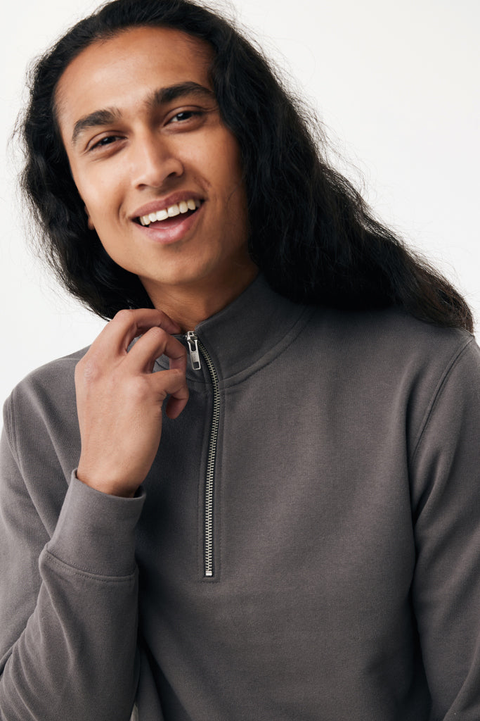 IQONIQ Elgon -vetoketjullinen collegepaita kierrätyspuuvilla-59