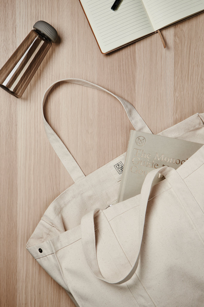 VINGA Hilo AWARE™ kierrätetty maxi tote -laukku-9