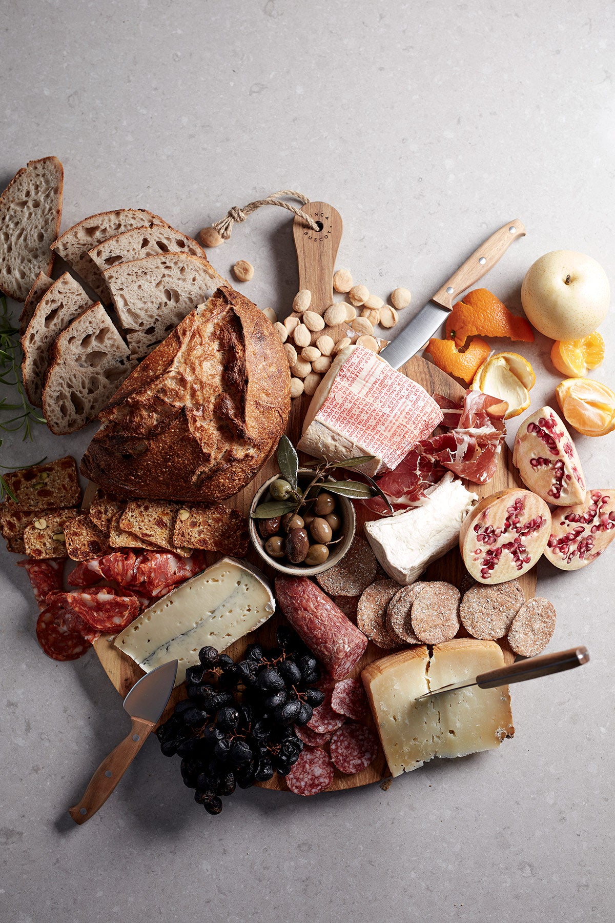 Buscot pyöreä leikkuu-tarjoilulauta