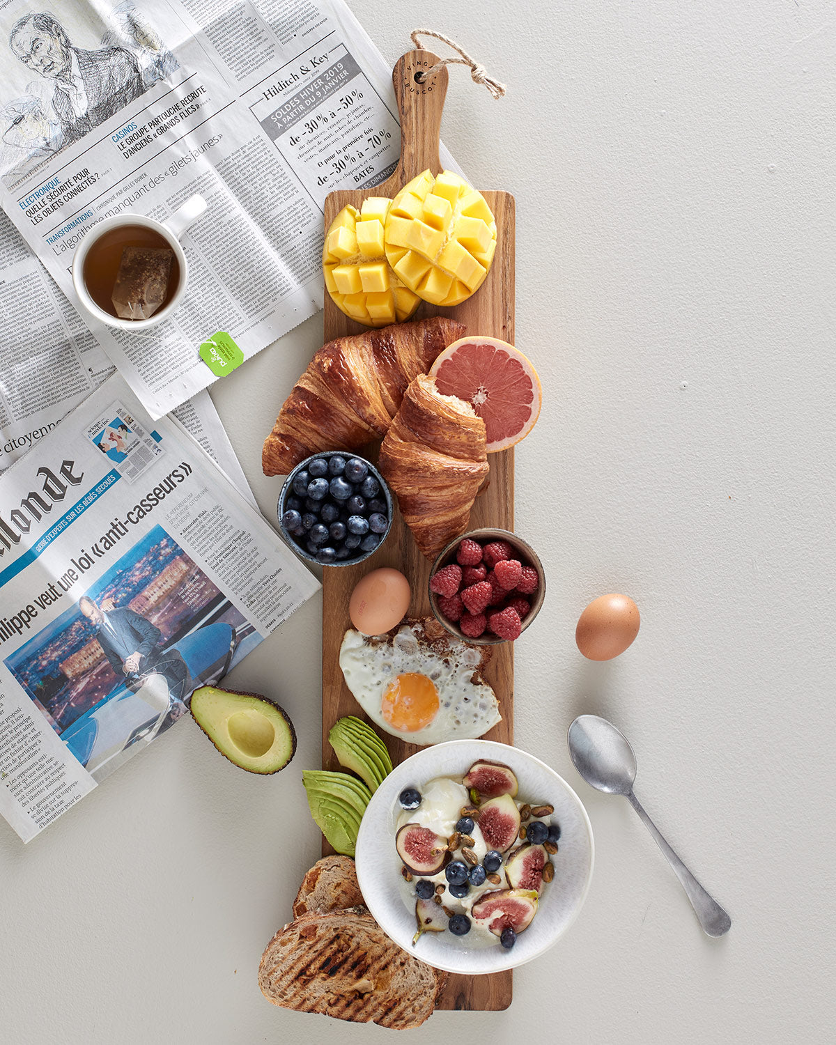 Buscot pitkä leikkuu-tarjoilulauta