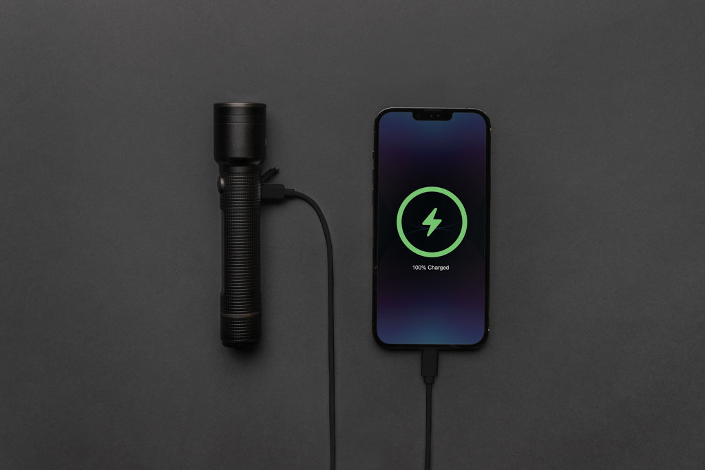 Gear X iso USB-uudelleenladattava taskulamppu-5
