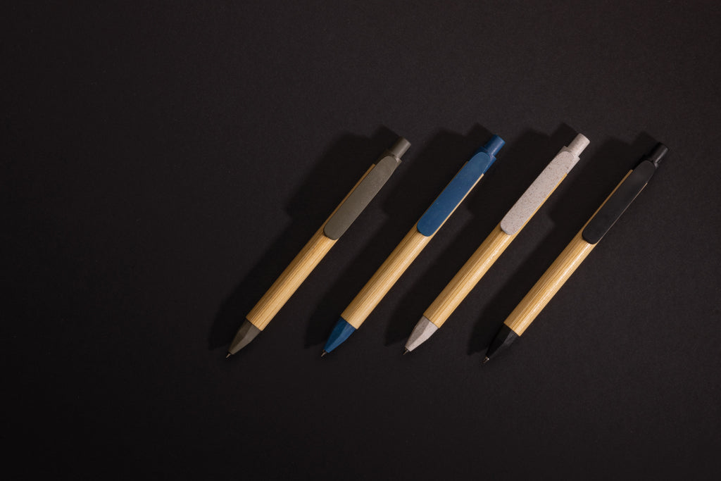 Kirjoita vastuullisesti -kynä kierrätyspaperirungolla-18