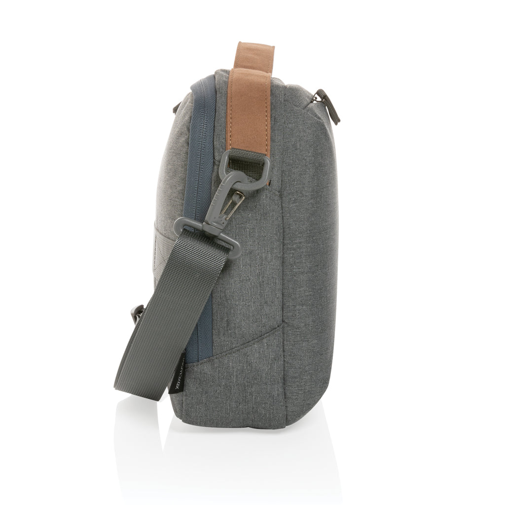 Impact AWARE™ 300D two tone deluxe 15.6" laukku-14